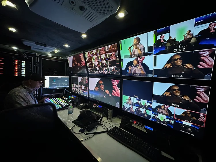 Sprinter OB Live Truck - B17 Mary Lou